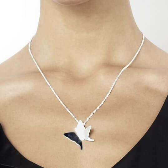 Efva Attling Miss Butterfly Pendant kaulakoru - Salkari