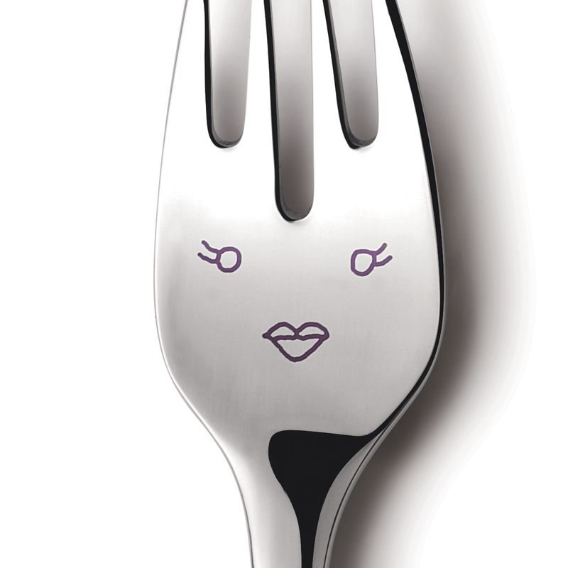 Georg Jensen Alfredo The Twist Family aterimet 3580049 haarukka, jossa on hauska hahmo laserkaiverrettuna.
