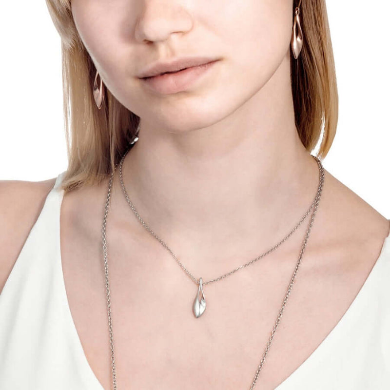 Lumoava Nefer riipus L56191420000