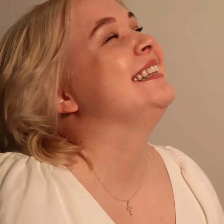 Lumoava_Bella_kultaristi_L70221800000