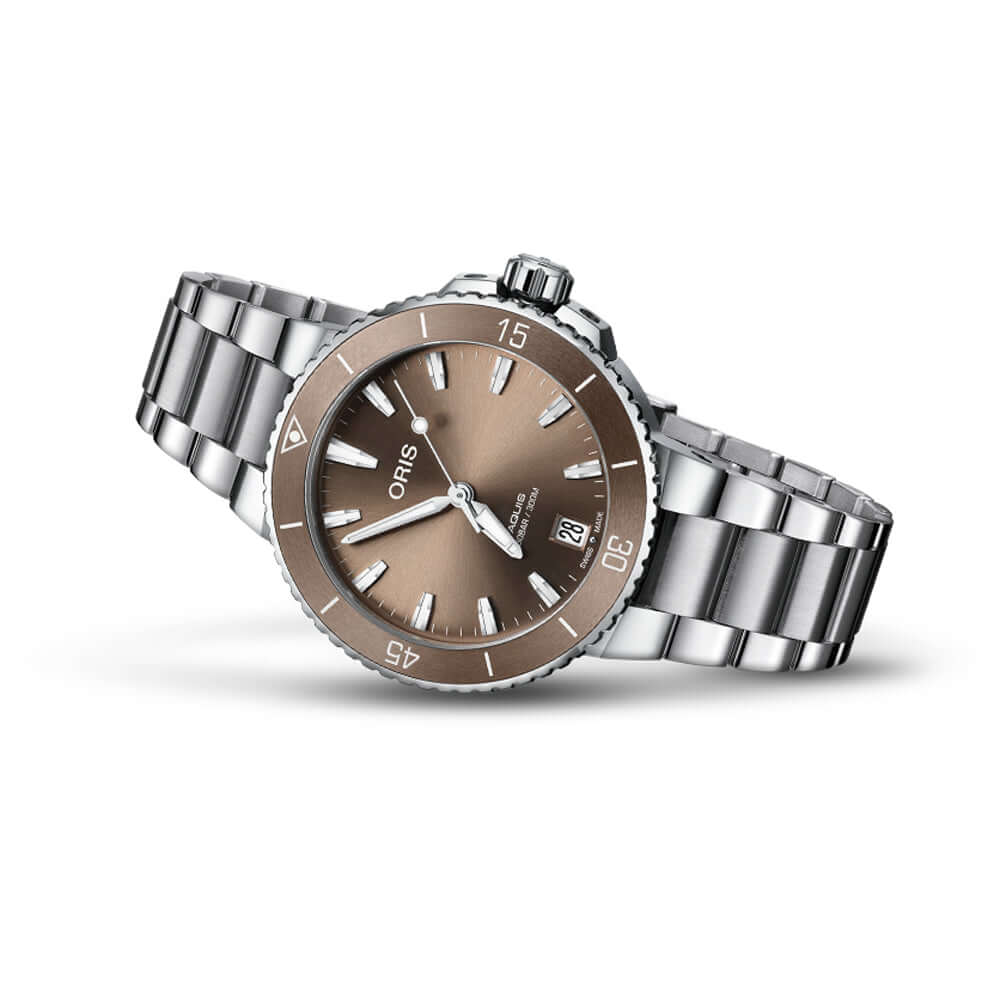 Oris Aquis Date Naisten kello 01 733 7731 4156-07 8 18 05P