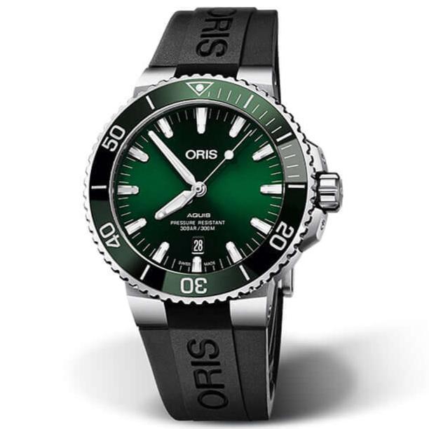 Oris Aquis Date Hulk 41,5 mm kumirannekkeella