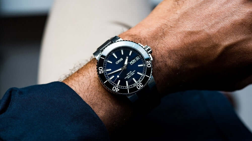 Oris_Aquis_Big_Day_Date_kello