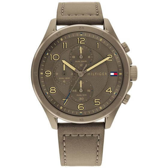 Tommy Hilfiger Axel rannekello TH1792005 ruskealla nahkarannekkeella ja teräksisellä rungolla.