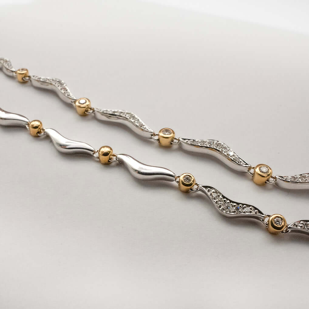14k valkokultainen kaulakoru timanteilla 061CT