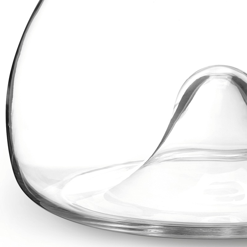 Georg Jensen Wine Carafe viinikarahvi 3586671, muotoiltu lasikarahvi viinin tarjoiluun.